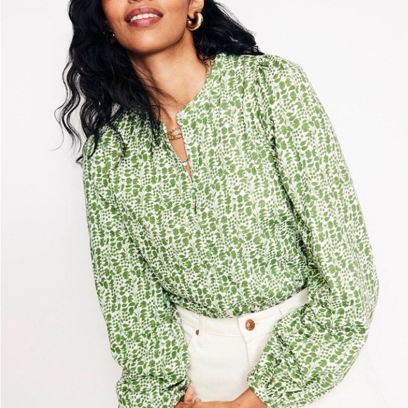 Boden Tops - Boden Green Marina Jersey 100% Cotton Shirt Green Leaf Print Blouse